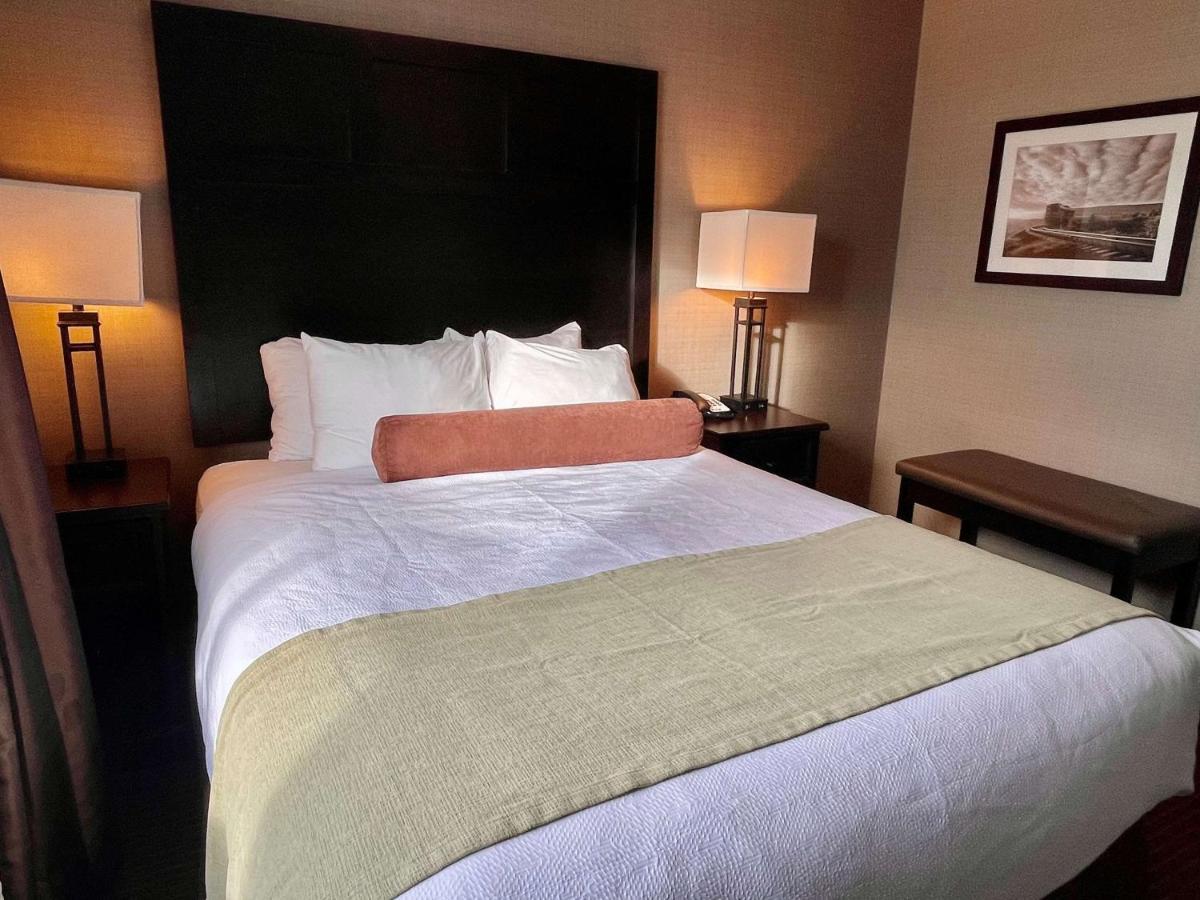 Best Western Plus Okotoks Inn & Suites Eksteriør bilde