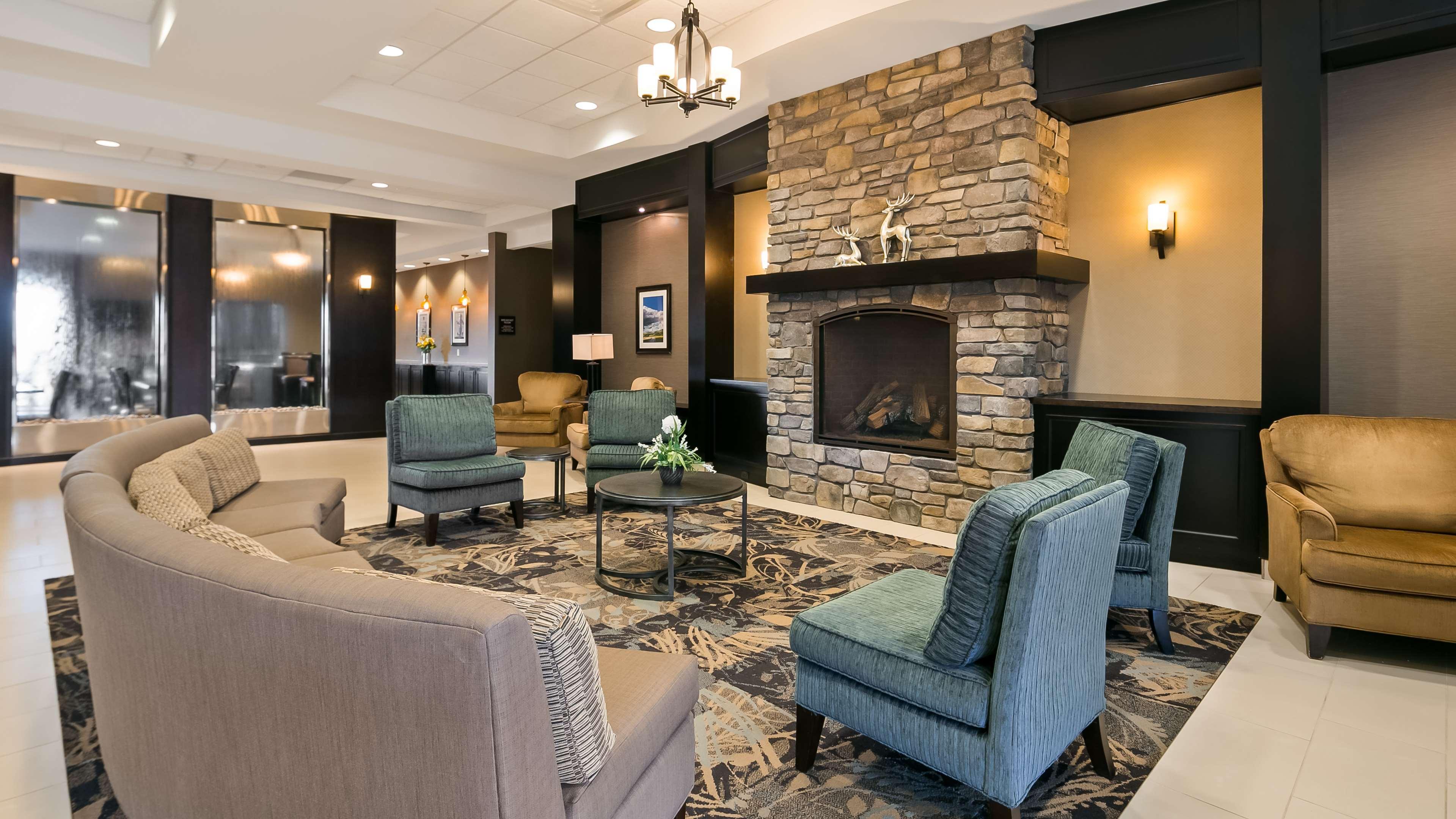 Best Western Plus Okotoks Inn & Suites Eksteriør bilde