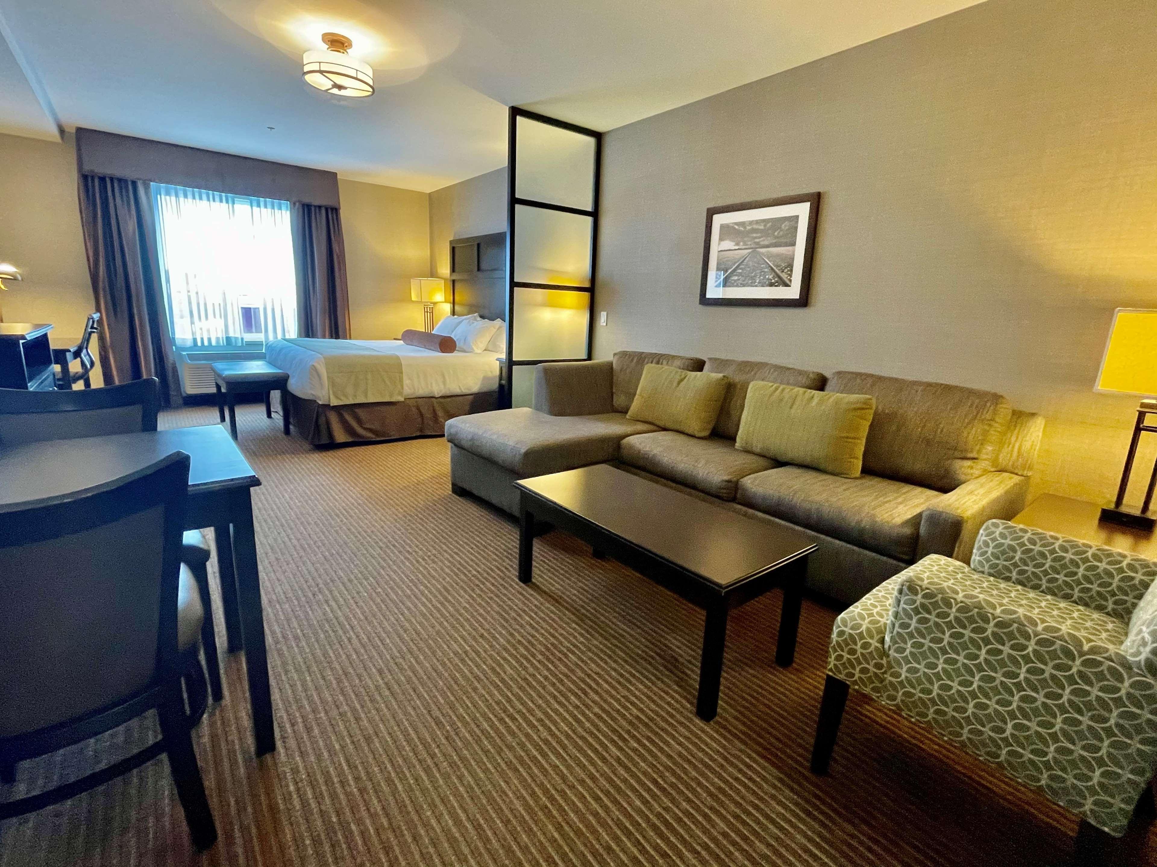 Best Western Plus Okotoks Inn & Suites Eksteriør bilde