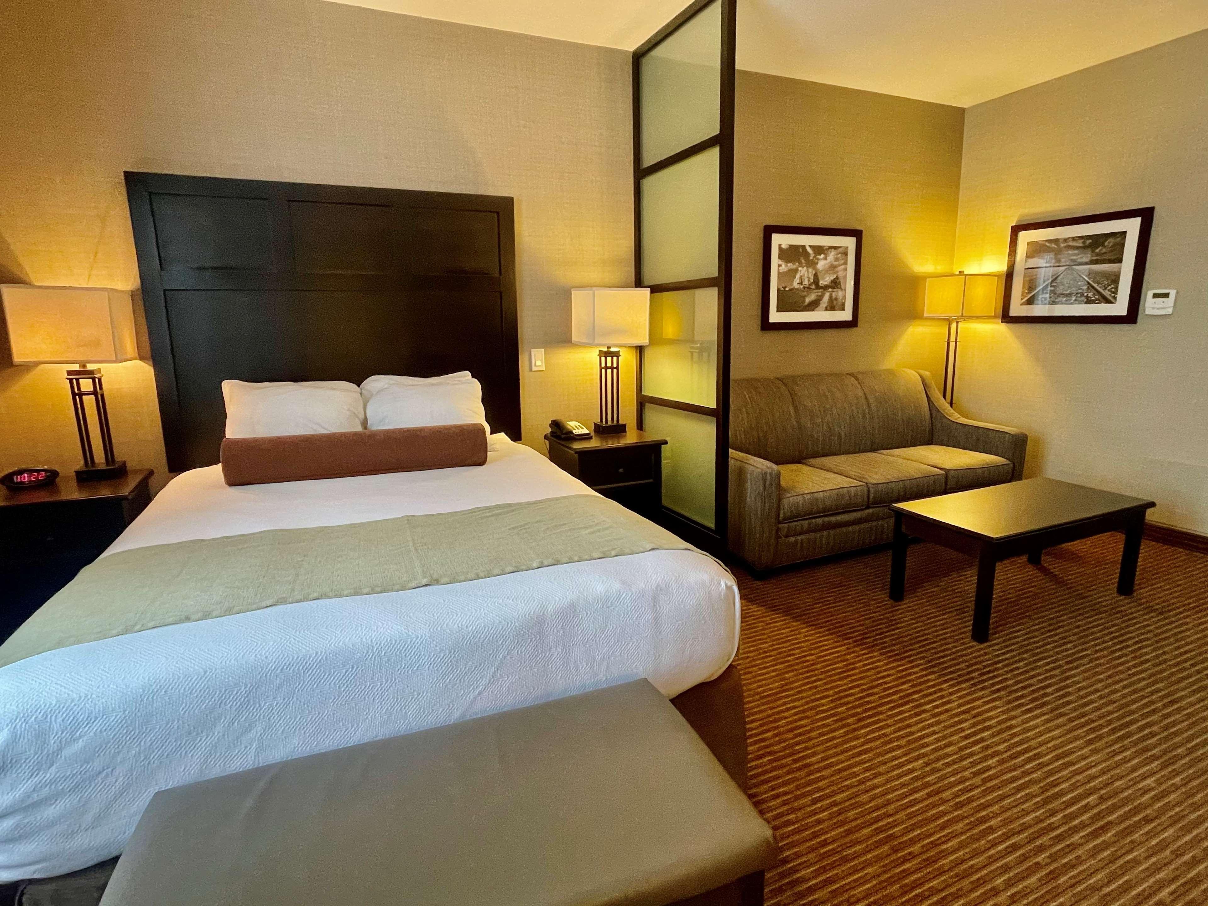 Best Western Plus Okotoks Inn & Suites Eksteriør bilde
