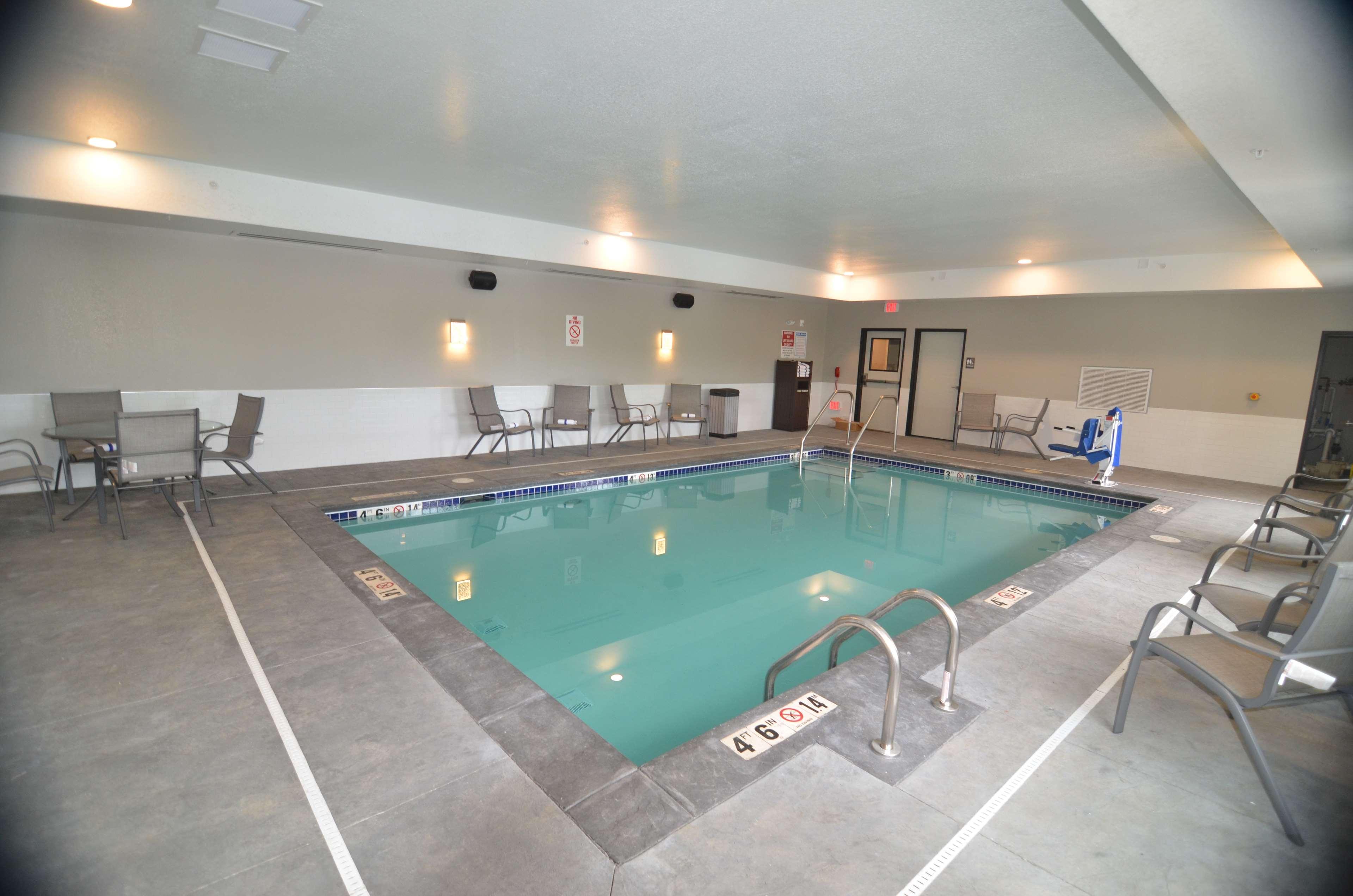 Best Western Plus Okotoks Inn & Suites Eksteriør bilde