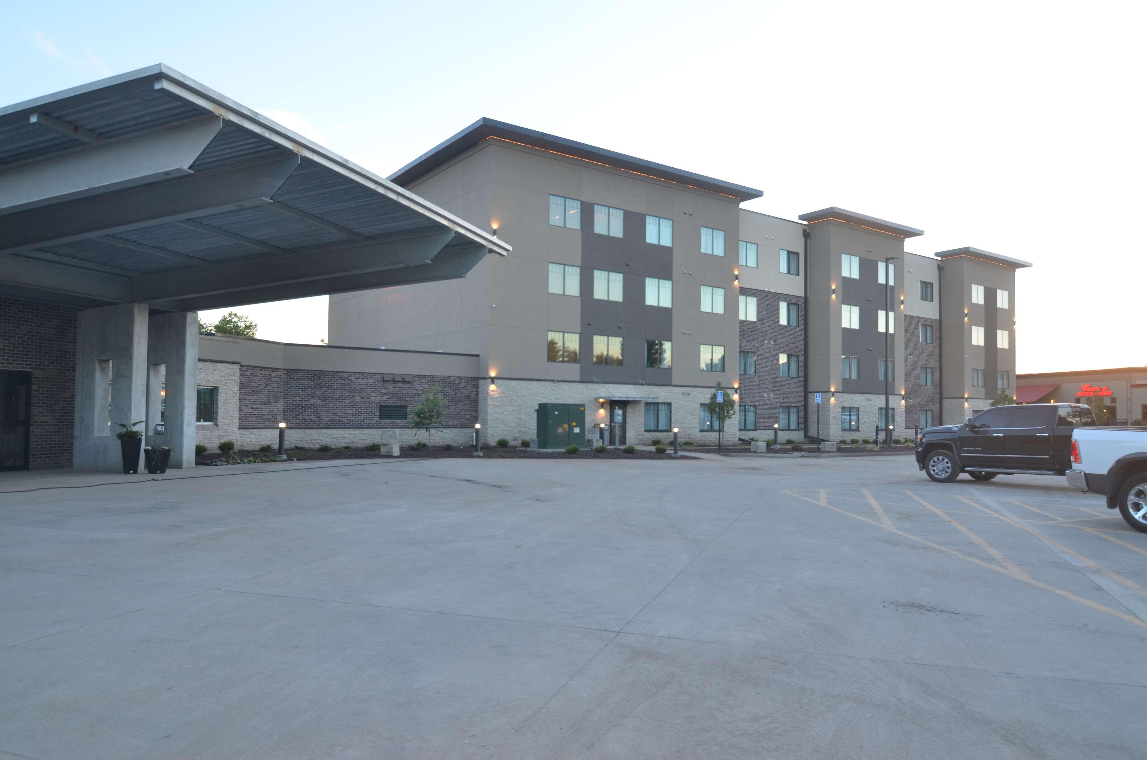 Best Western Plus Okotoks Inn & Suites Eksteriør bilde