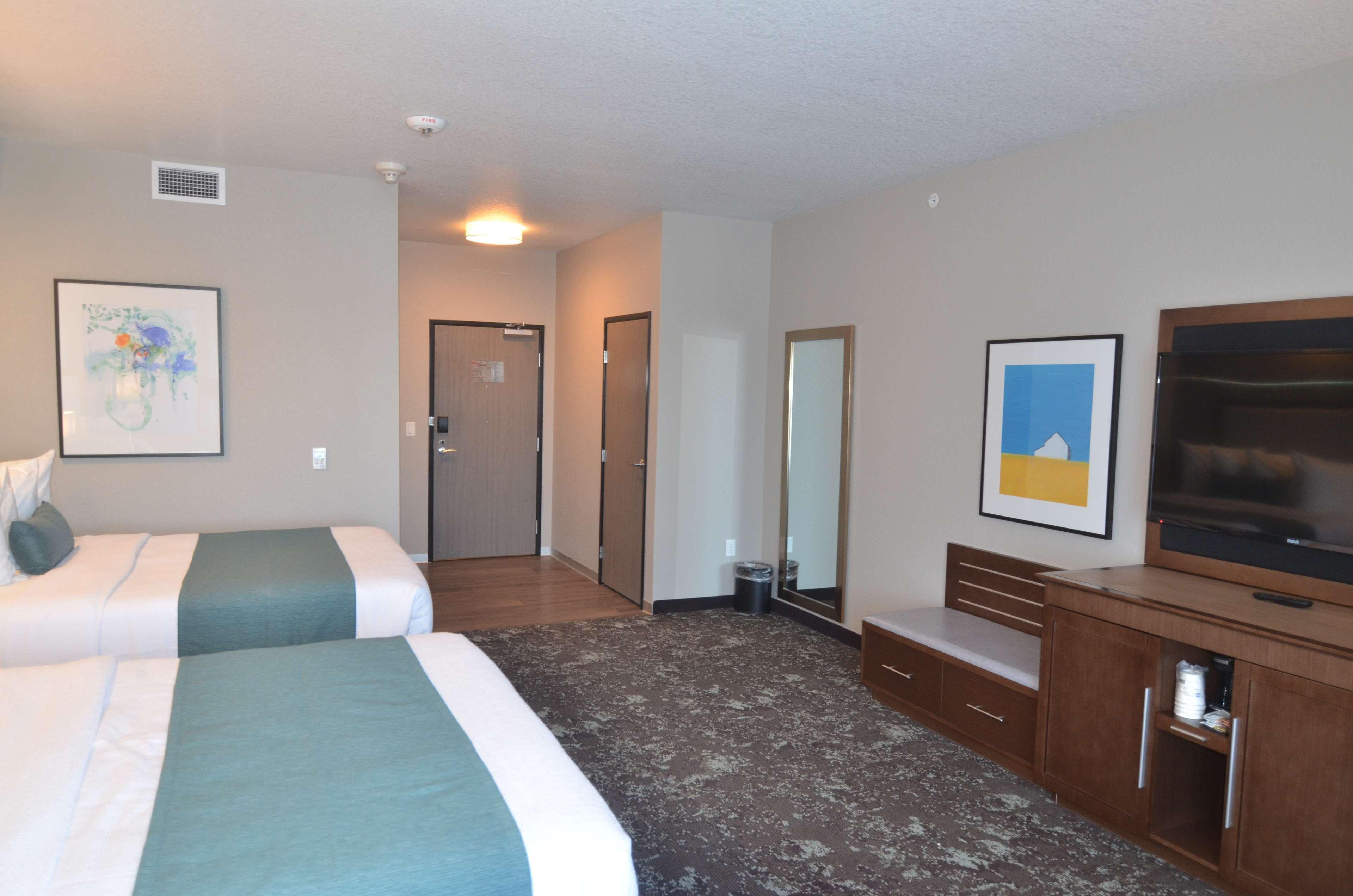 Best Western Plus Okotoks Inn & Suites Eksteriør bilde